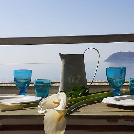 Ferienwohnung Cadorna Fronte Mare Alassio Exterior foto