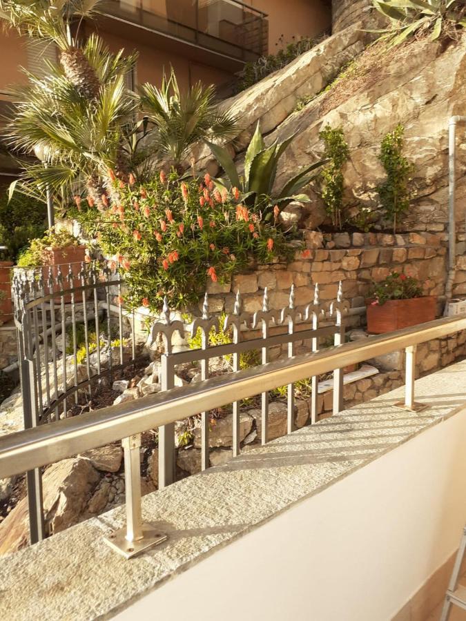 Ferienwohnung Cadorna Fronte Mare Alassio Exterior foto