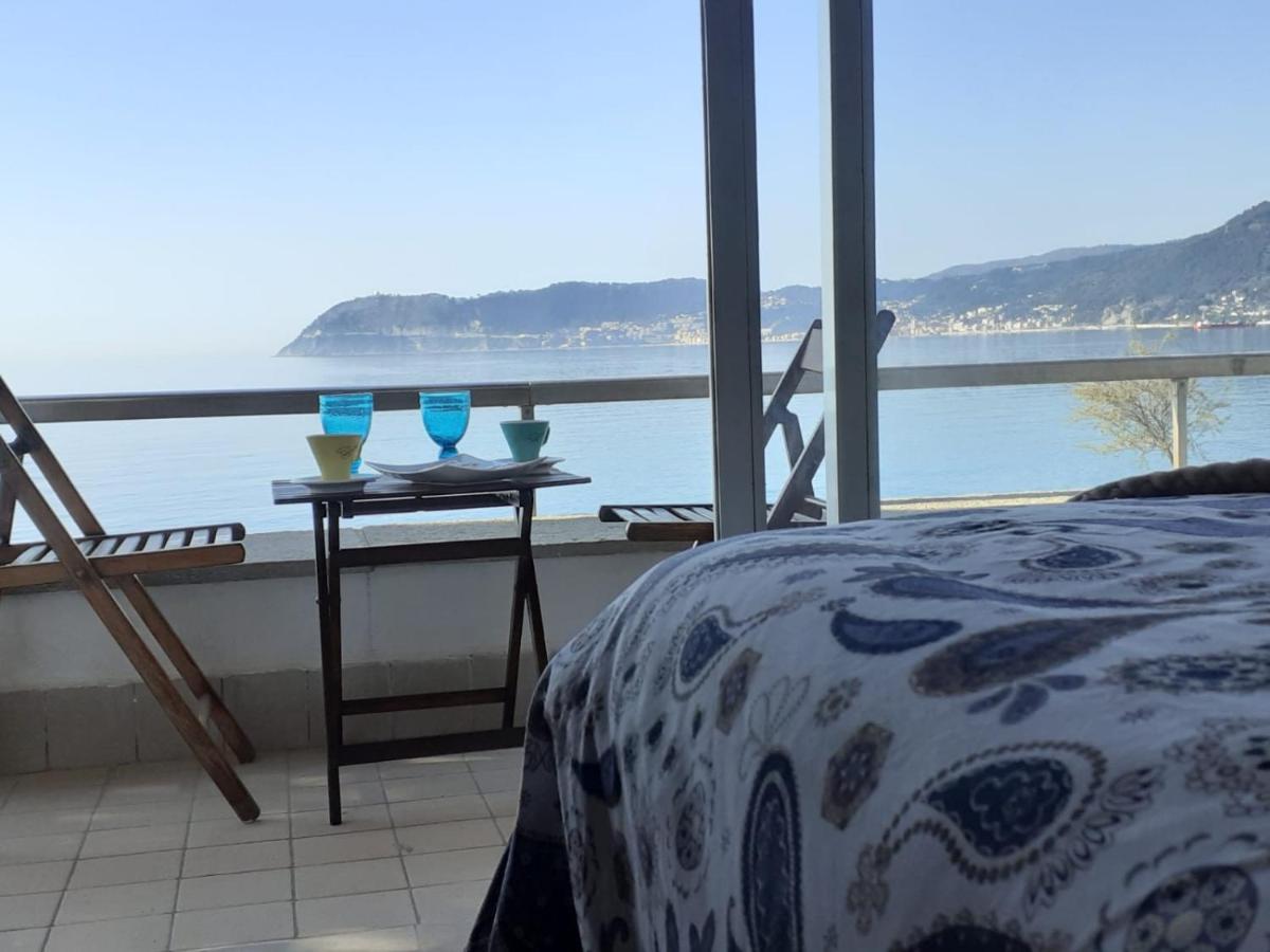 Ferienwohnung Cadorna Fronte Mare Alassio Exterior foto