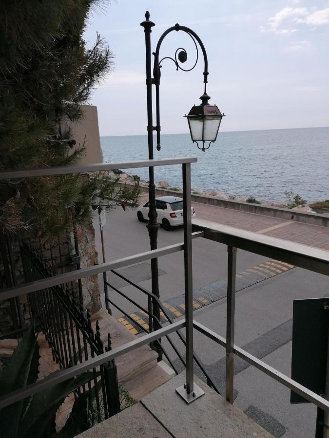 Ferienwohnung Cadorna Fronte Mare Alassio Exterior foto